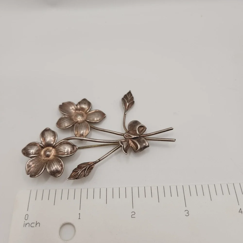 Vintage Sterling Silver Floral Bouquet Brooch 3D Sculpted Flowers Leaf Pin